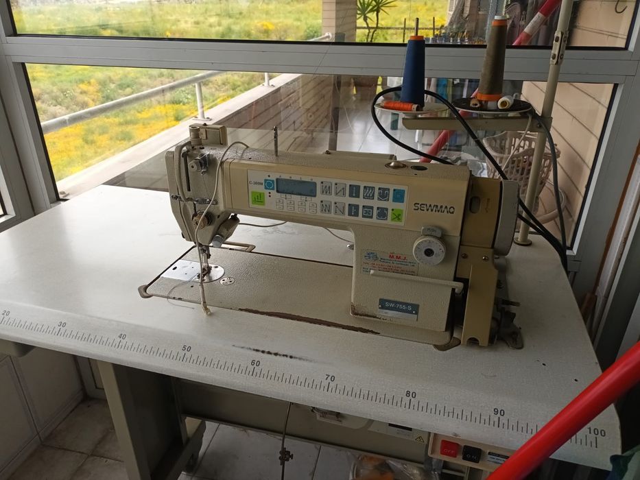 Maquina de costura industrial