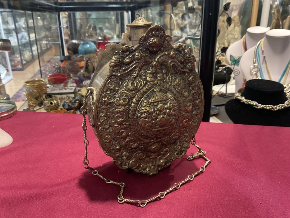 Flask em Bráss Rússia ornamate de coleção 17x12 cm