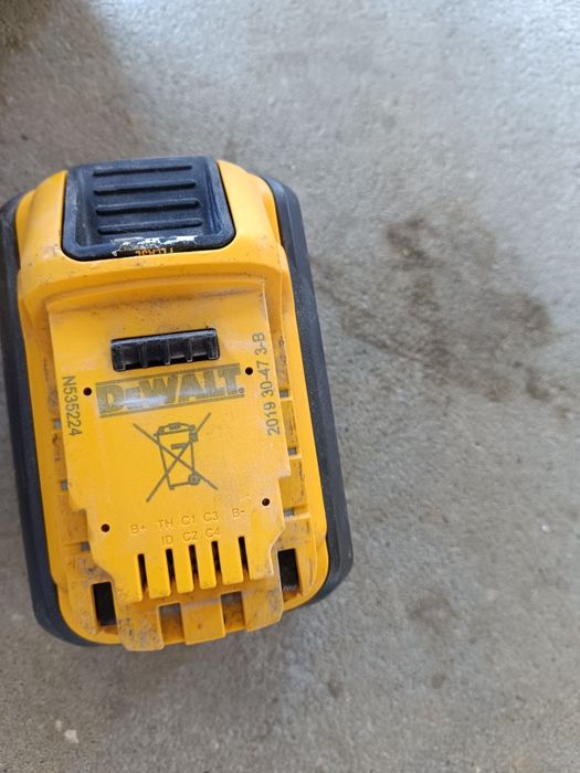 DeWalt dcs691 piła do betonu