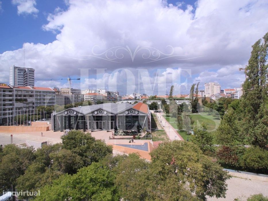 Apartamento T2 com Garagem e Arrecadação , Sala de Estar e Jantar e...
