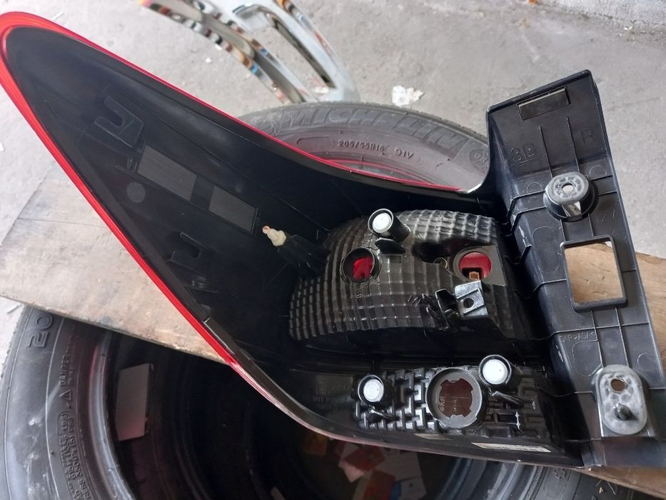 Subaru XV II 17-22 Lampa Tył TYLNA Prawa LED