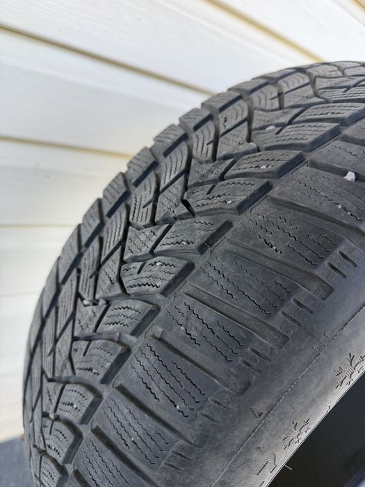 Зимова  резина  DUNLOP 225/55r17