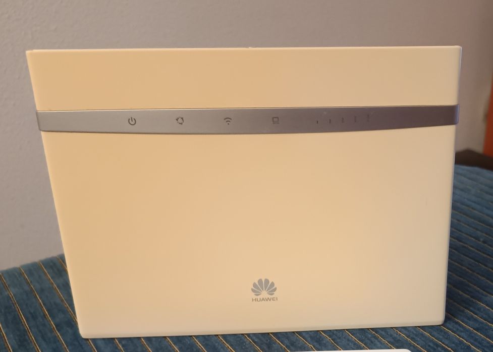 Router Huawei B525s-23a 4G LTE 300mbts. Qualquer cartão SIM.