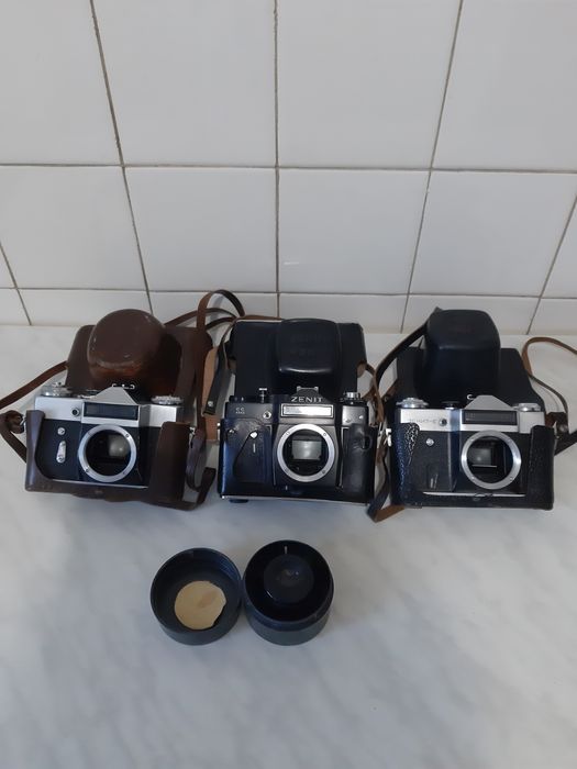 Продам фотоаппараты без оптики (цена за всё)