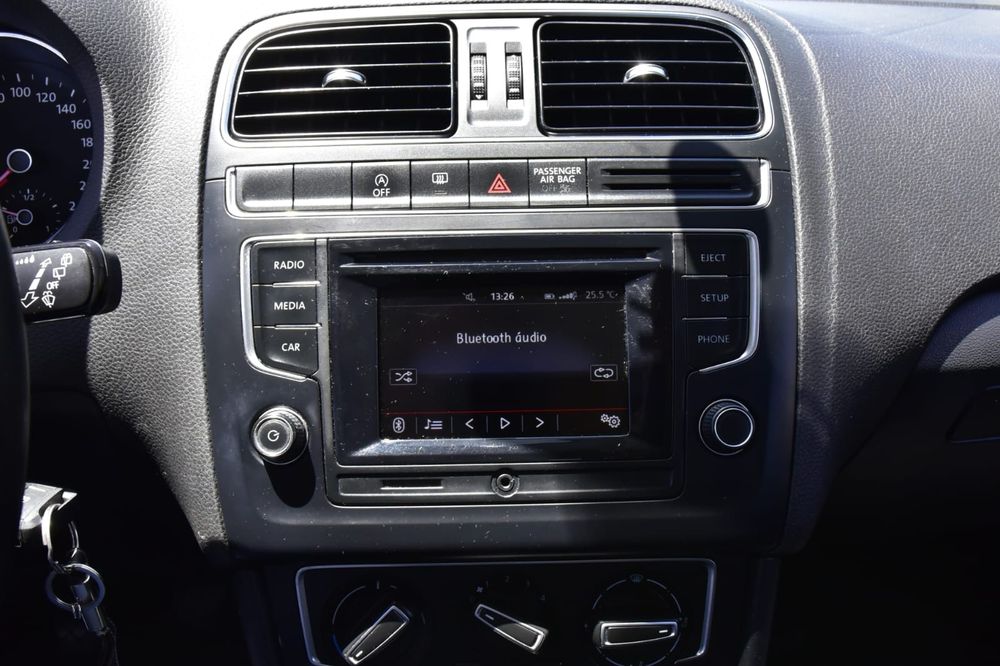 Volkswagen Polo 1.4 TDI Bluemotion 2014 com 180000kms