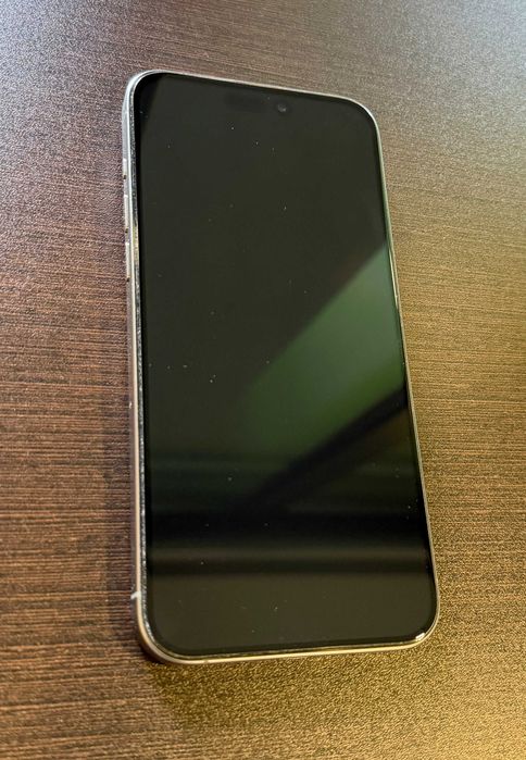 iPhone 15 Pro Max Dourado Titânio - como novo