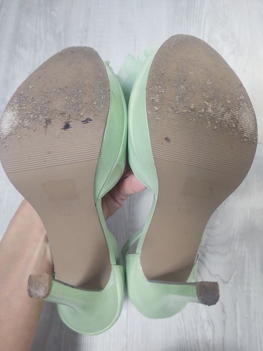 Sandałki na platformie Dee Zee