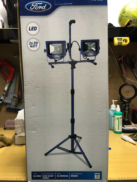 Holofotes FORD com Tripé em LED 2x20W