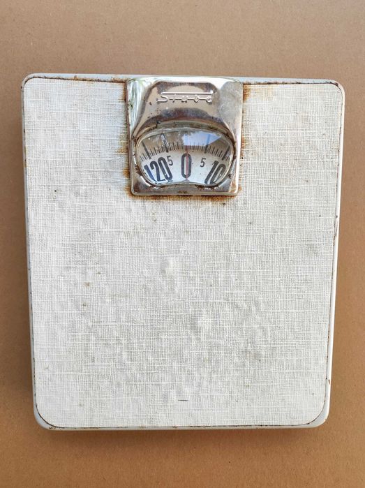 Balança mecânica Stube antiga / retro / vintage WC banho anos 60/70
