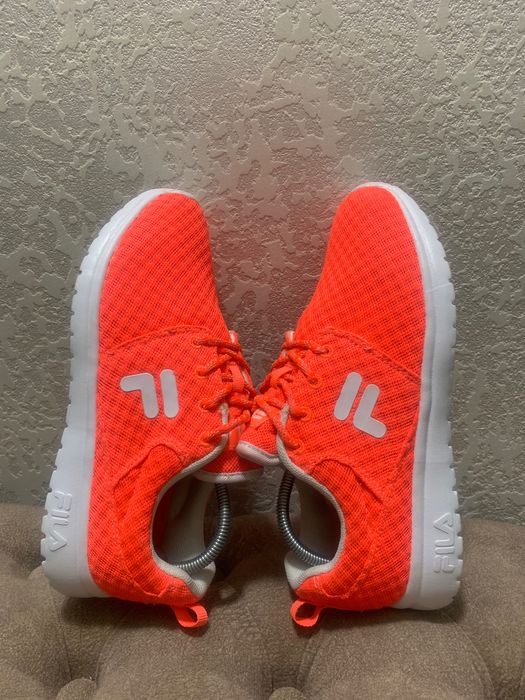 Жіночі кросівки FILA