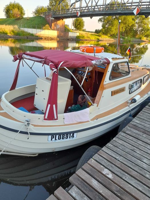 łódz motorowa Monark 690