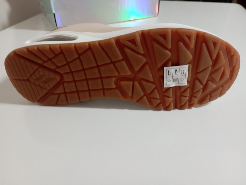 Sapatilhas Sketchers Bege