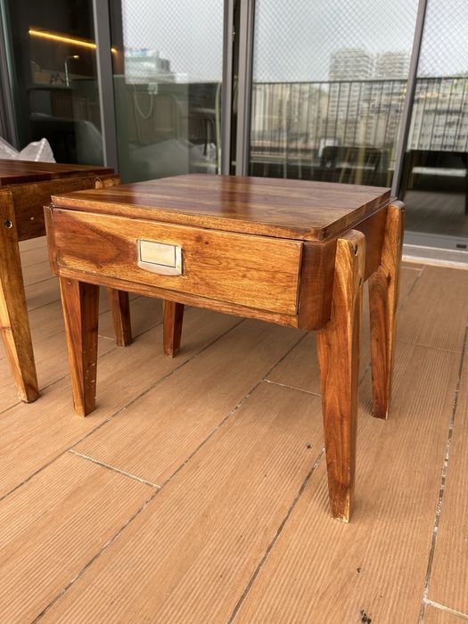 Mesinhas cabeceira da Area otimo estado