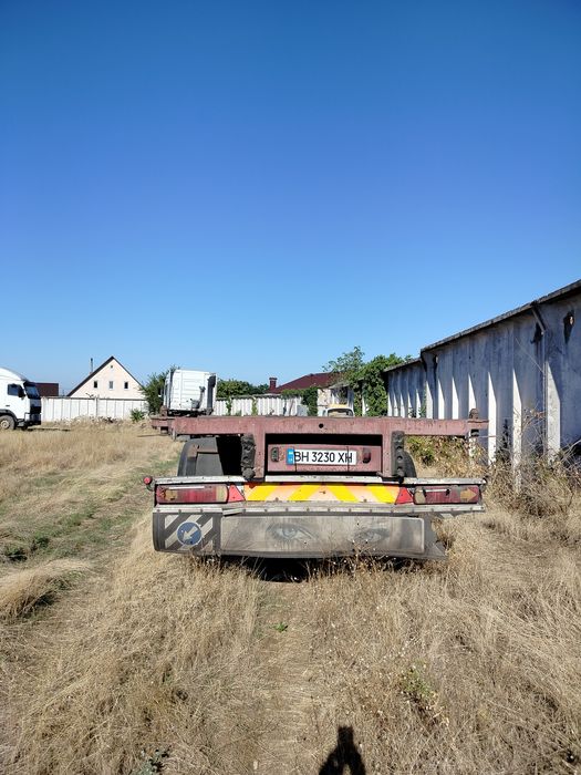 Полуприцеп контейнеровоз