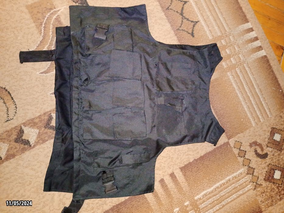 Плитоноска чорная