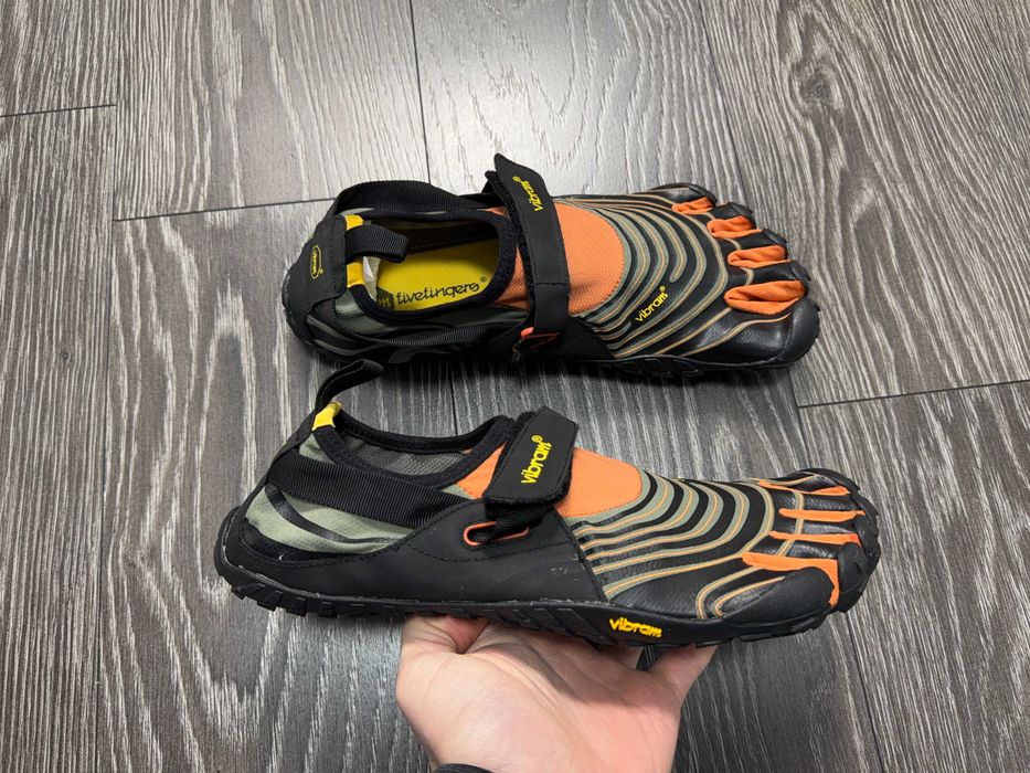 Vibram fivefingers чоловічі кросівки туристичні водні на пляж аквашузи коралки р 45