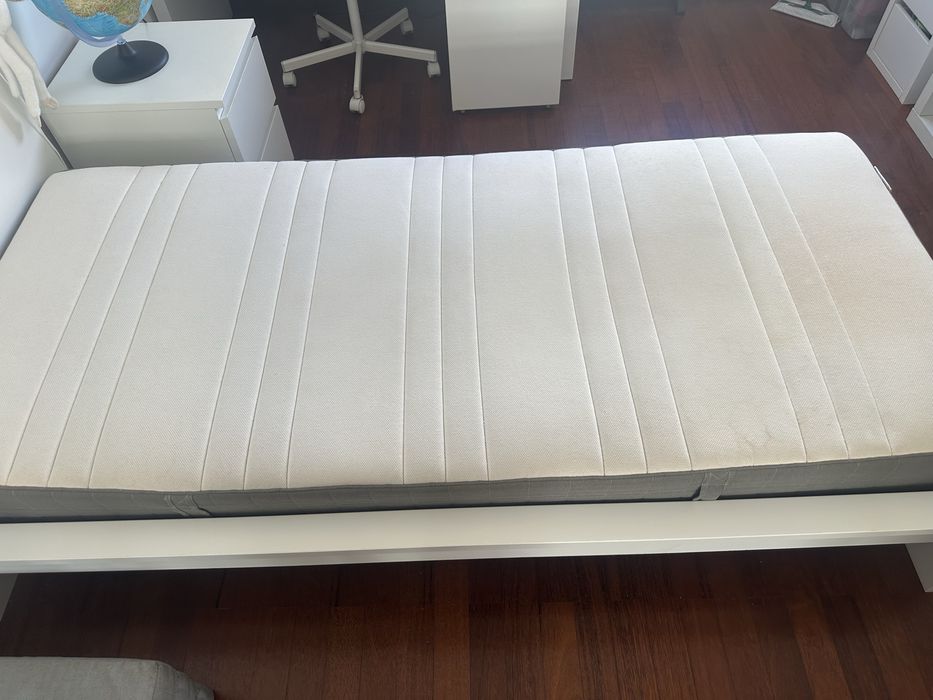 Cama Malm Branca IKEA 90x200cms