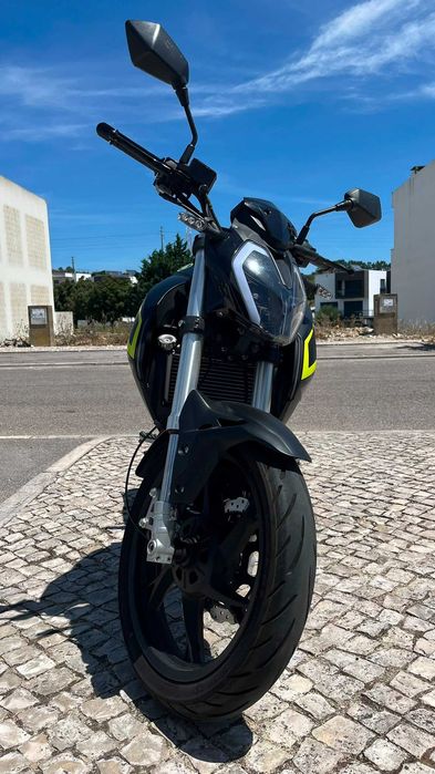Keeway RKF 125 (2022) – Semi Nova | Sem Acidentes | Muito Estimada