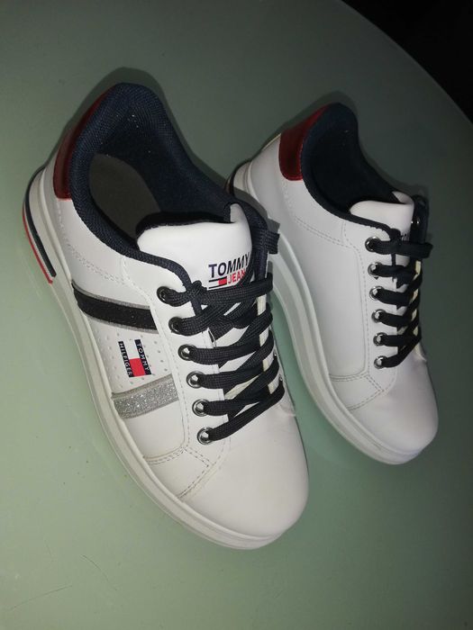Tenis senhora da Tommy