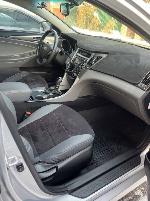 Hyundai Sonata 2,4 Hybrid 2012 сервісна книжка