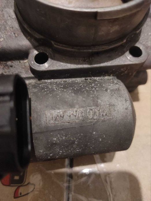 Продам ел. дросельну заслінку на Opel Omega b