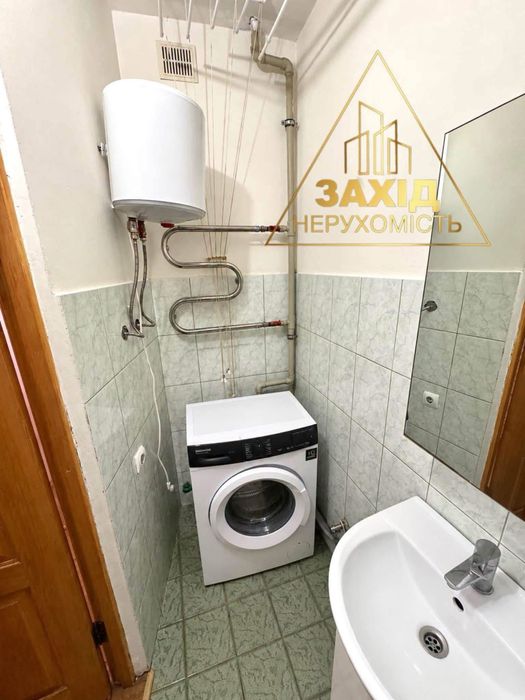 Двокімнатна біля Північного ринку на пр. Молоді