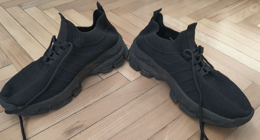 Buty wsuwane 41 dobry stan