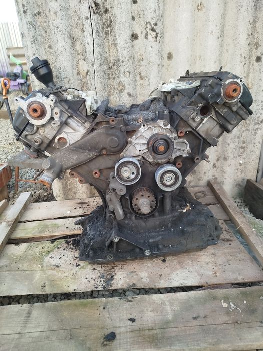 Продам мотор 2.5 тді.
