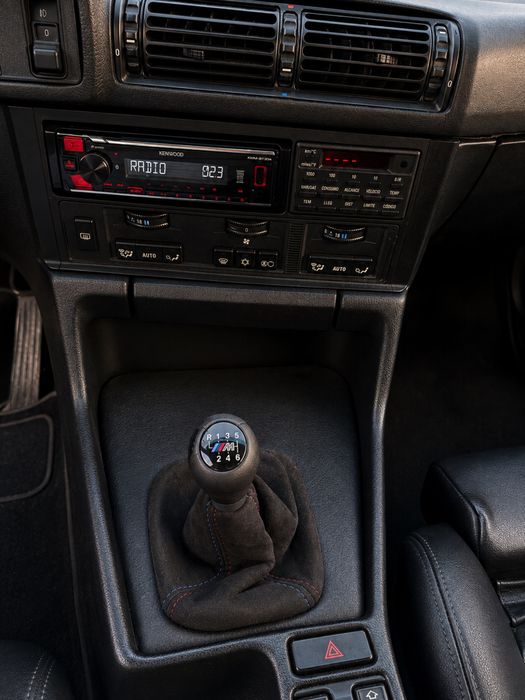 BMW serie 5 E34 540i V8 impecável