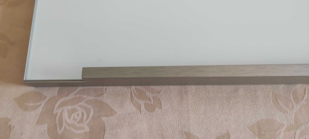 Fronty aluminiowe że szkłem lacobel 9010