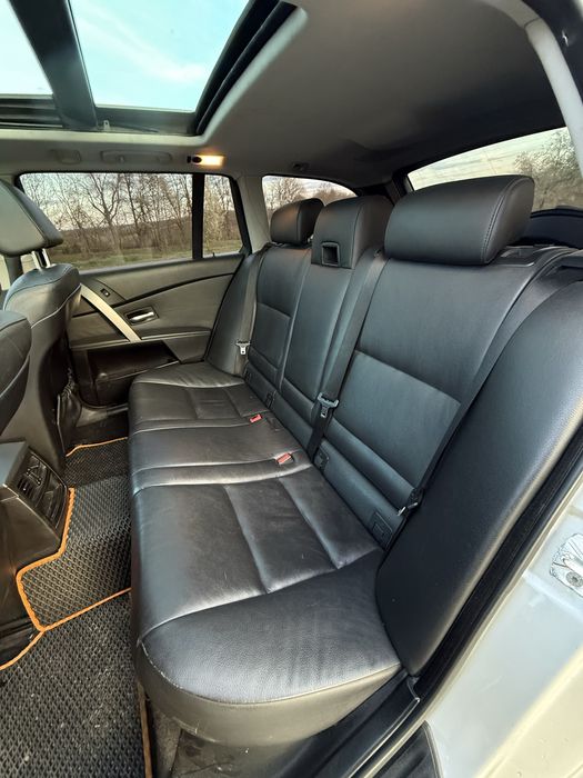 Продам БМВ Е61 525i