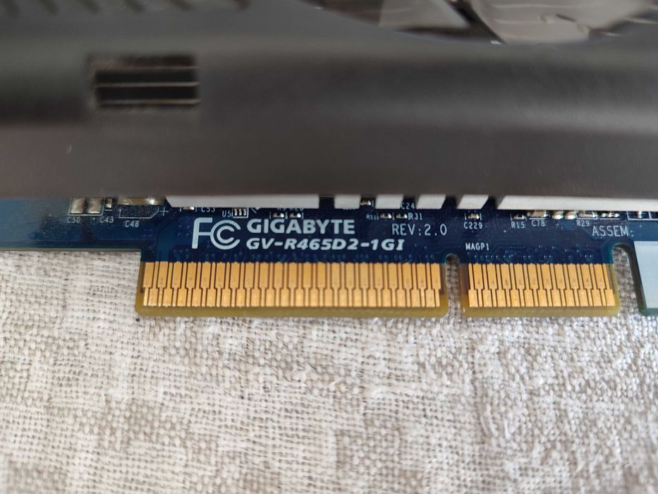 Karta graficzna GIGABYTE GV-R465D2-1GI 1GB AGP + Gratis.