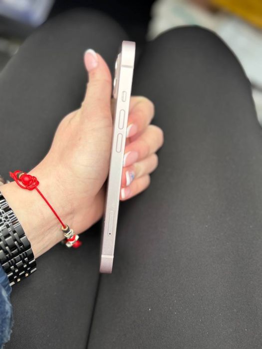 Продам Iphone 13 на 128 gb