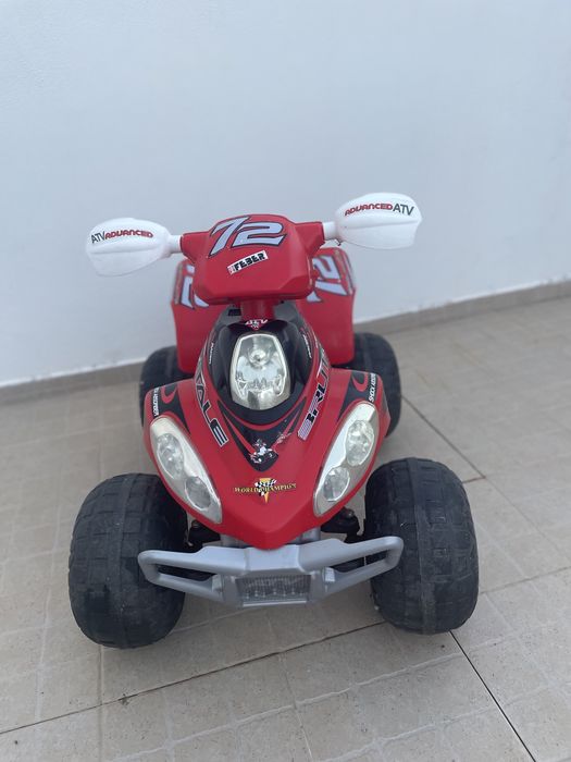 Moto 4 elétrica para crianças