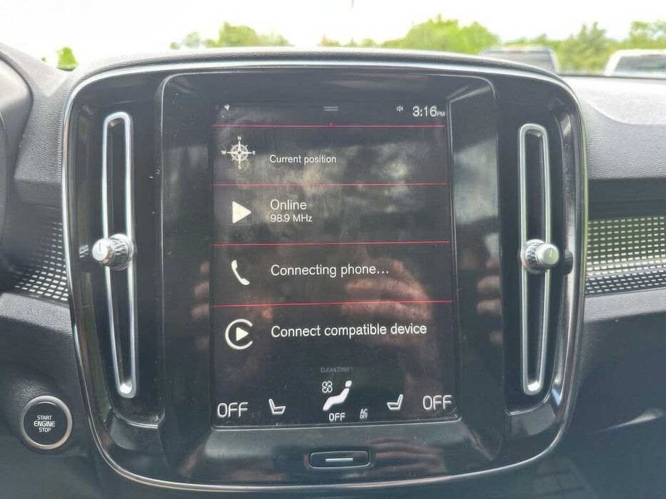 Volvo XC40      2021
