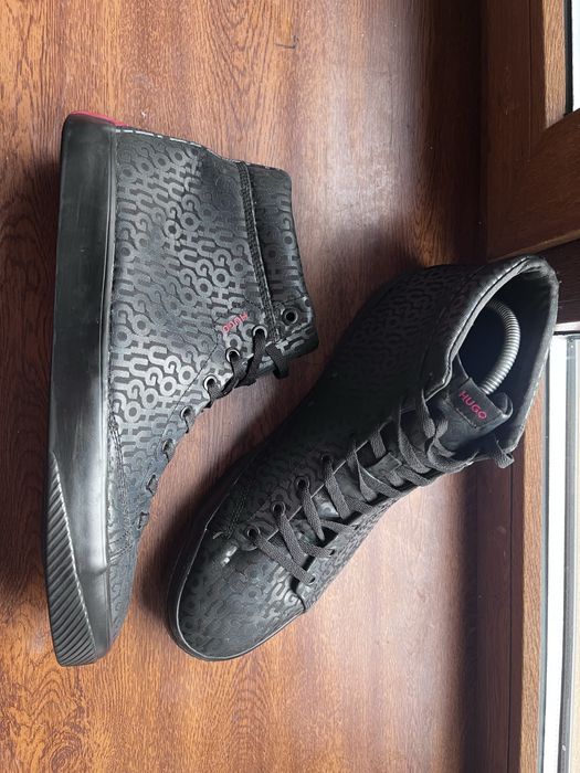 Оригінальні кеди 45 розмір Hugo Boss