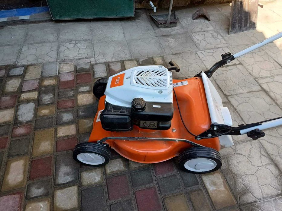 Бензиновая газонокосилка STIHL RM 248