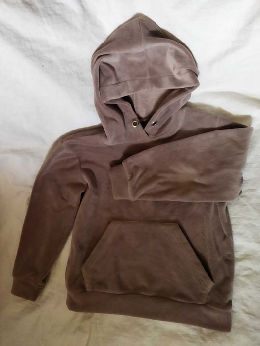 Продам детский велюровый костюмчик.