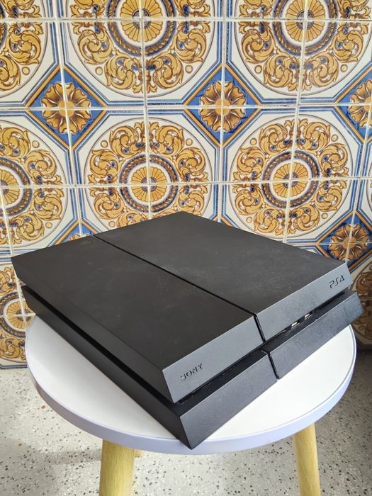 PlayStation 4 (PS4) FAT