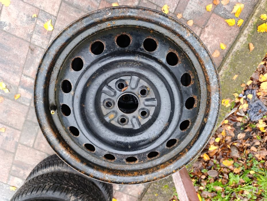 Диски Toyota Aventis r16.  5, 100, 4 шт.