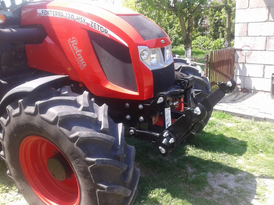 Przedni podnosnik tuz do Zetora
