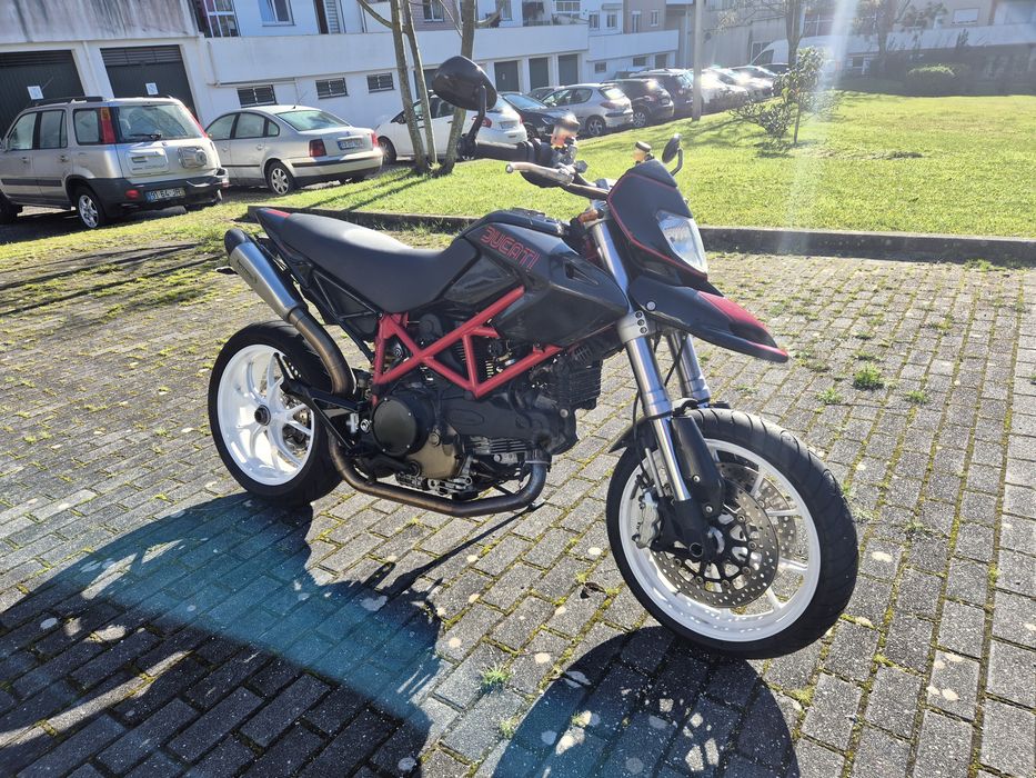 Ducati Hypermotard 1100 S1