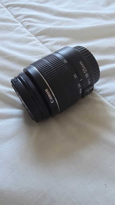 Canon EOS 2000D + 18-55mm + Acessórios – Excelente Estado