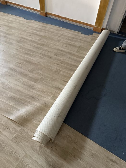 Линолиум практически новый