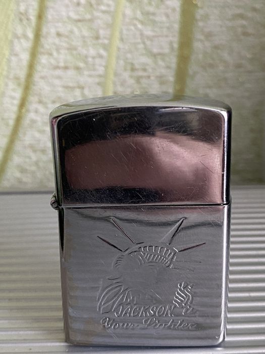 Запальничка zippo 2005 року bradford pa made in usa