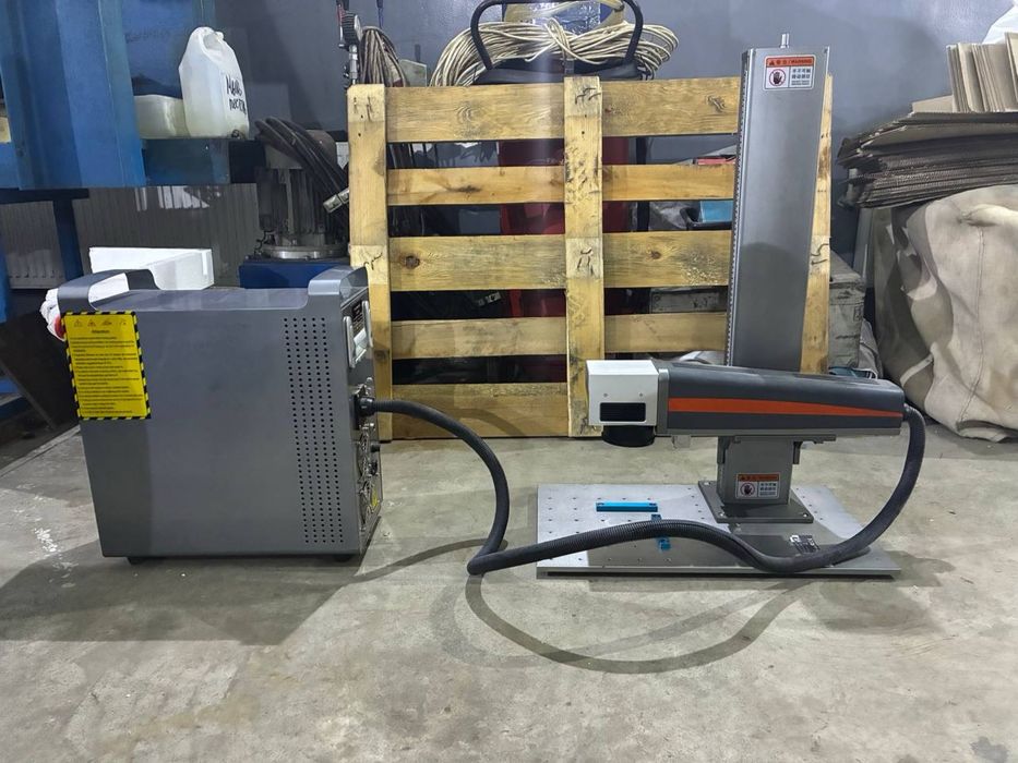 Волоконный лазерный гравёр XTlaser XTL-FP30