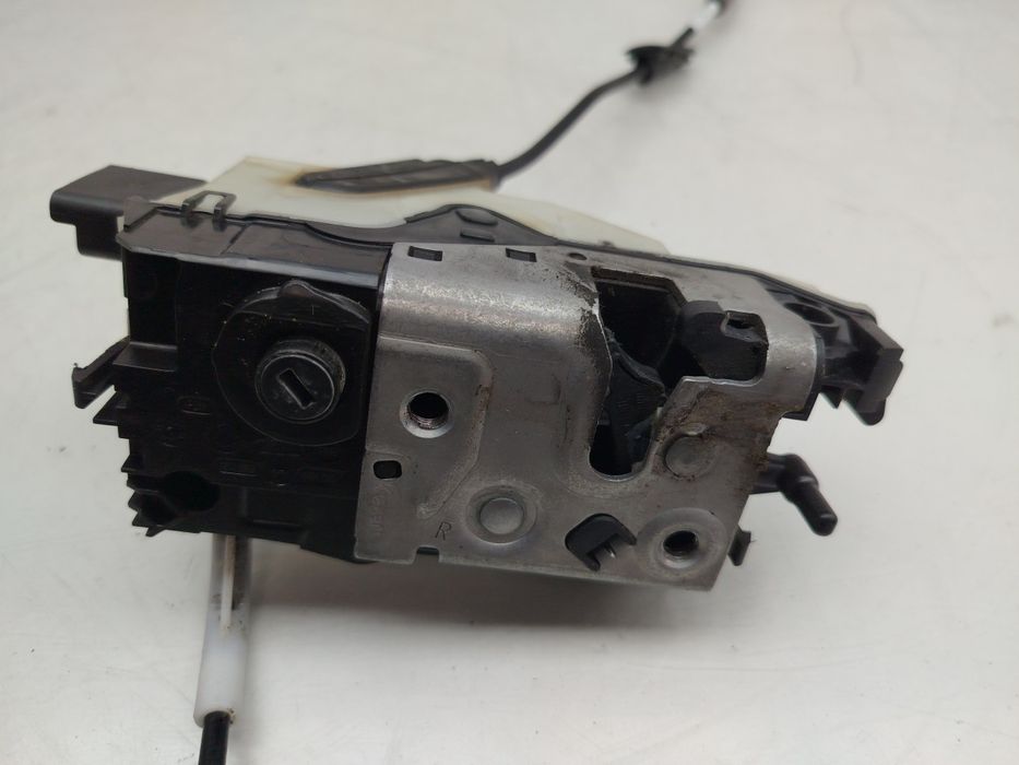 Fechadura / fecho porta frente direito PEUGEOT 208