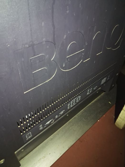 огромный телек benq DV3750 (продам под ремонт, на з/ч)
