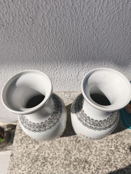 Jarras de porcelana chinesa século XX