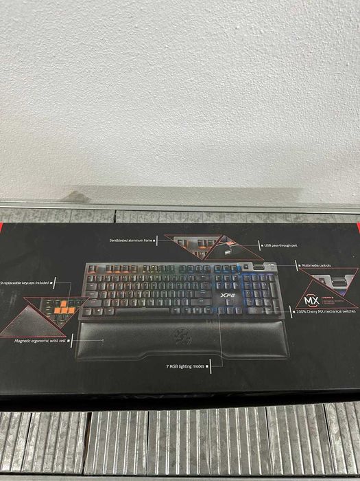 Teclado mecânico XPG Summoner